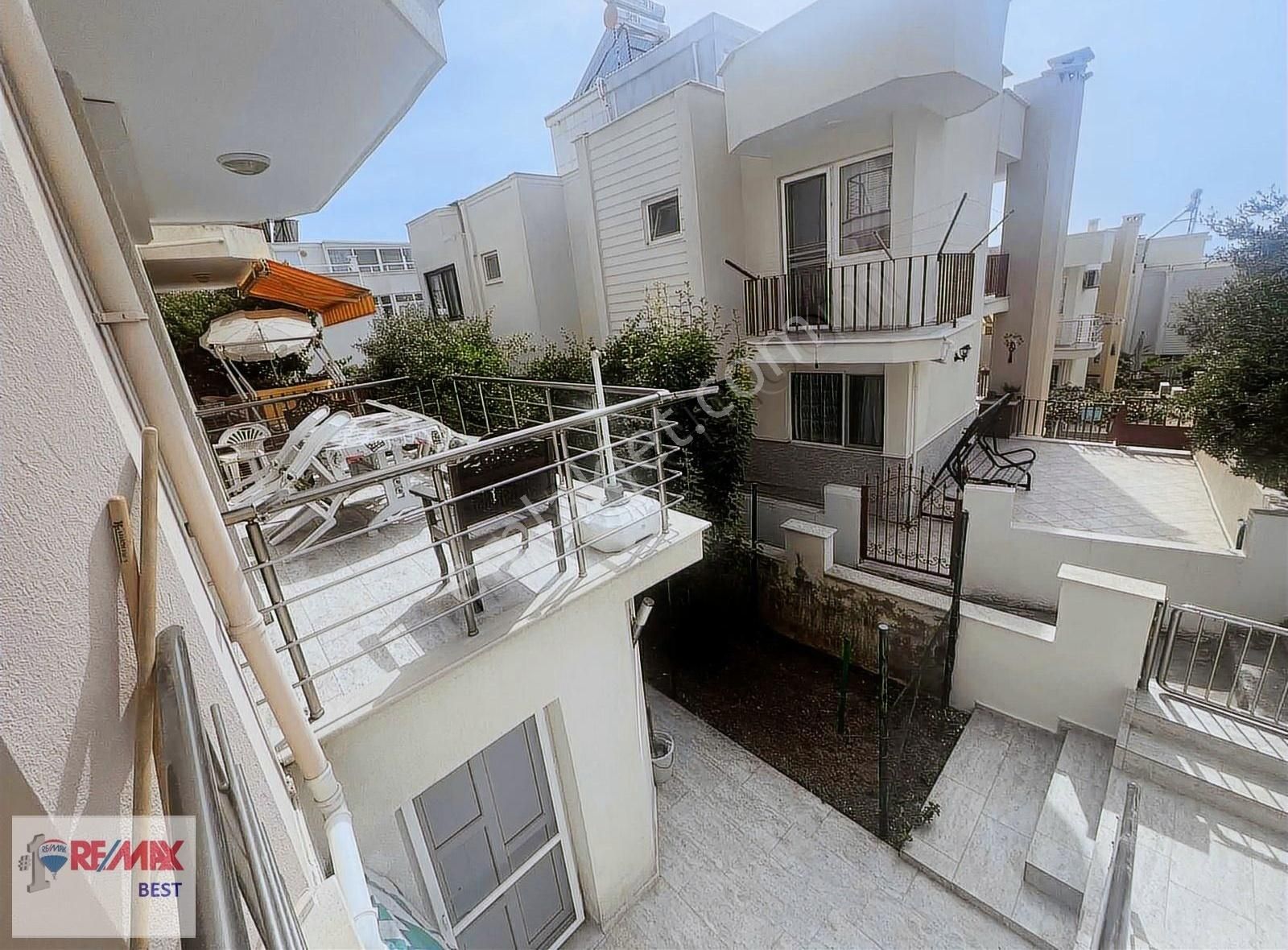 Remax Best'ten Banksis'te 4+1 Özel Plaj Ve Deniz Manzaralı Villa
