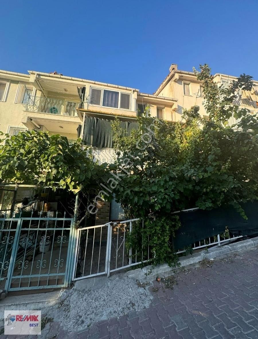 Evka-3 Te Saraykent 6 Sitesinde Satılık Tripleks Villa