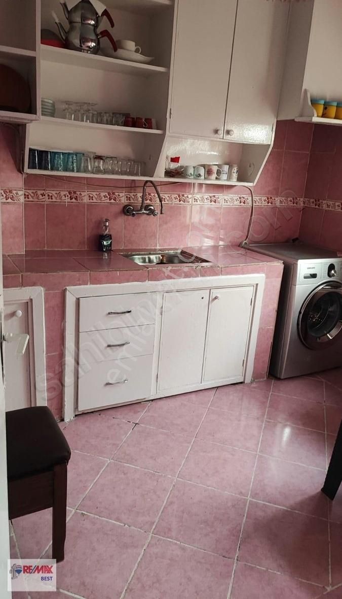 Kemalpaşa Sarılar Mahallesinde Satılık Müstakil Köy Evi