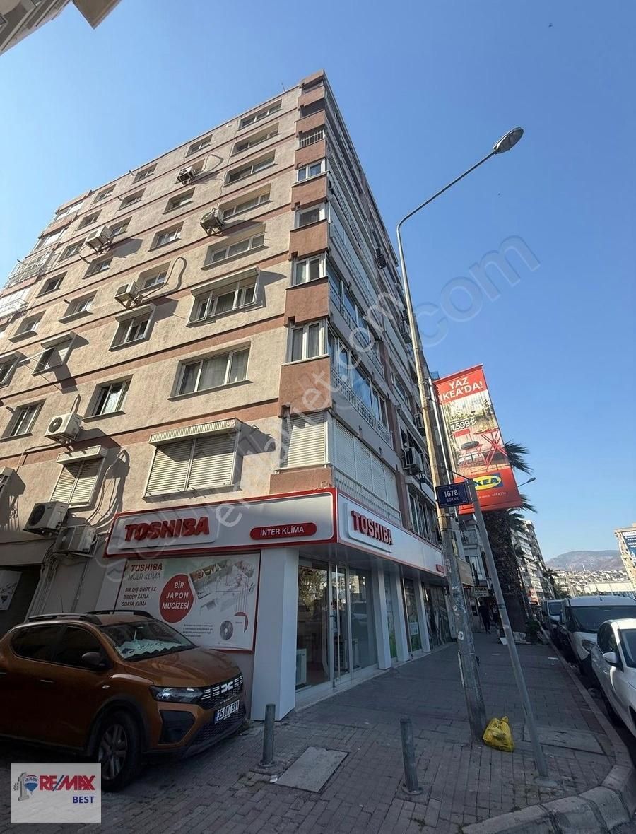 Alaybey 'de Deniz Manzaralı Kiralık Yalı Dairesi