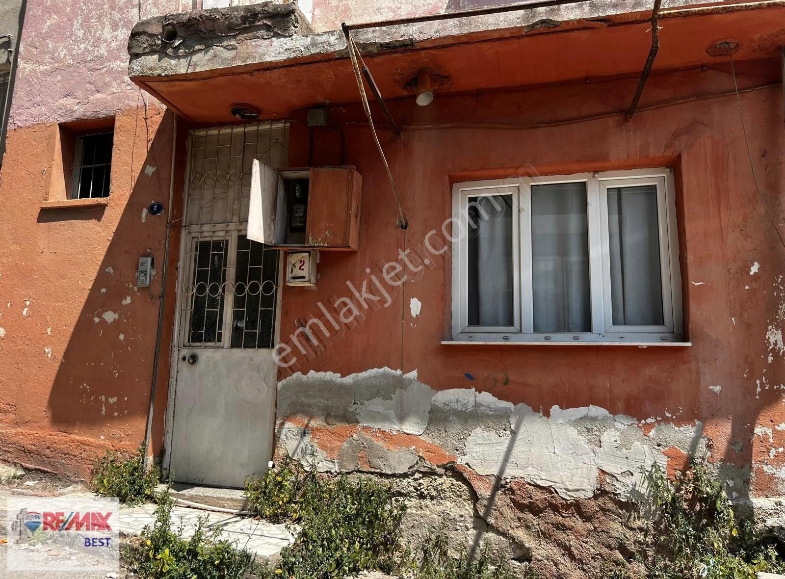 İzmir Bayraklı Cengizhanda Eşyalı Kiralık 2+1 Daire