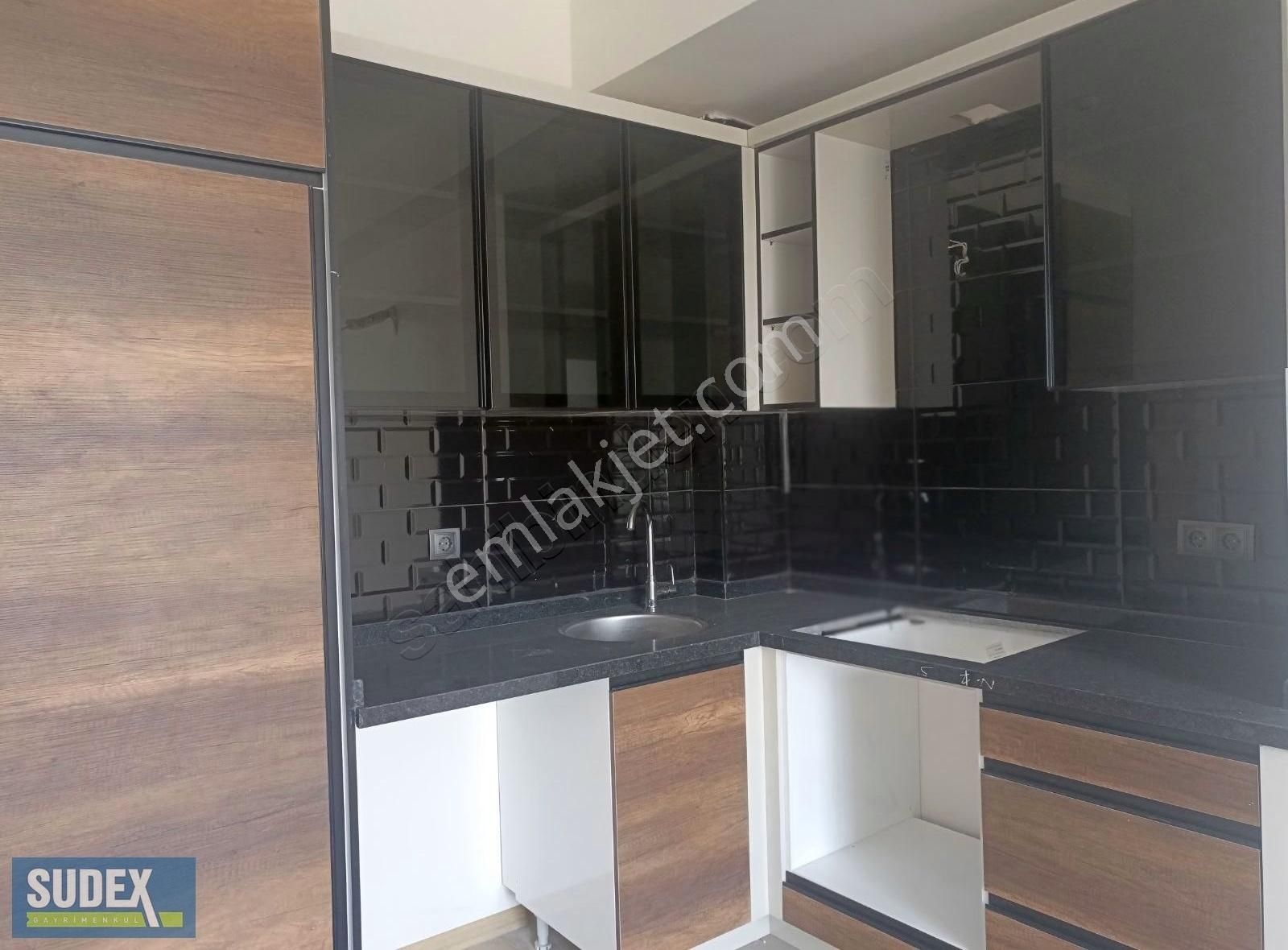 Çiftliğin En Güzel Konumunda Satılık 1+1