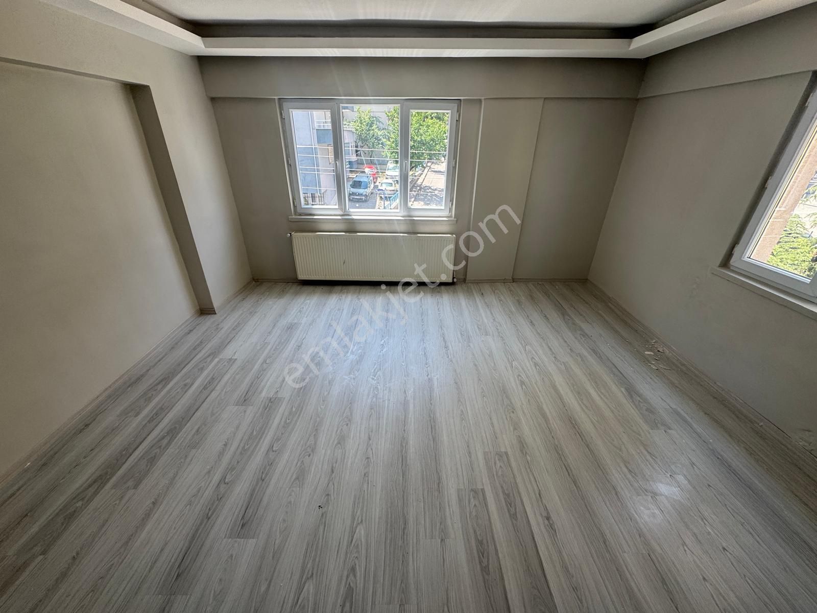 Selçuklu Mh'de 2+1 120m² Bağımsız Ara Katda Daire