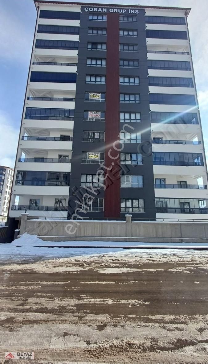 Beyaz Emlak'tan Yeşilyurt Mah. 4+1 Satılık Lüx Daire 5. Kat