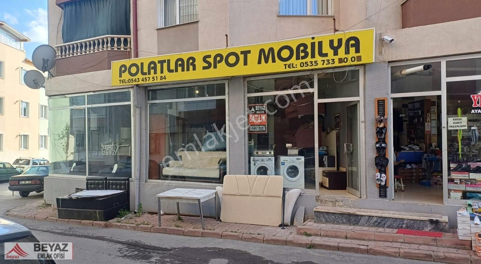 Beyaz Emlak'tan Hayri Sığırcı Cad.aradadükkan Satılık