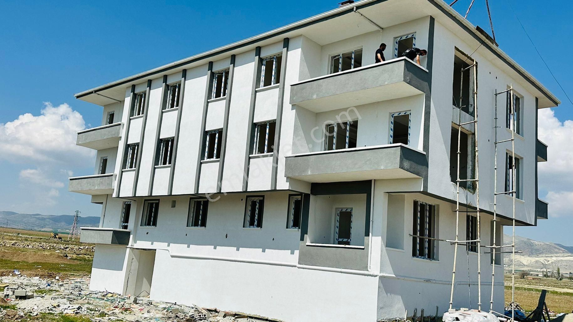 Kc Emlaktan Bölgenin En Uygun 2+1 Katta Güney Cephe 90m2 Fırsat Dairesi