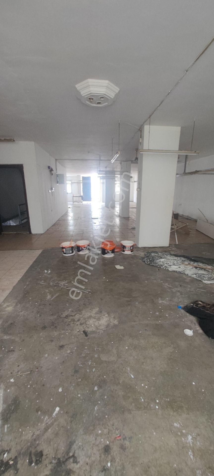 Tranwayin Dibinde 200m2 1. Kat Dükkan