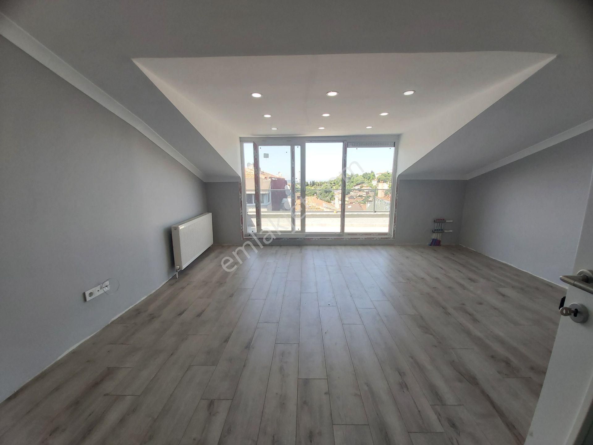 Aktaş'tan İcadiye'de Asansörlü 4+1 İskanlı Sıfır Dublex Daire