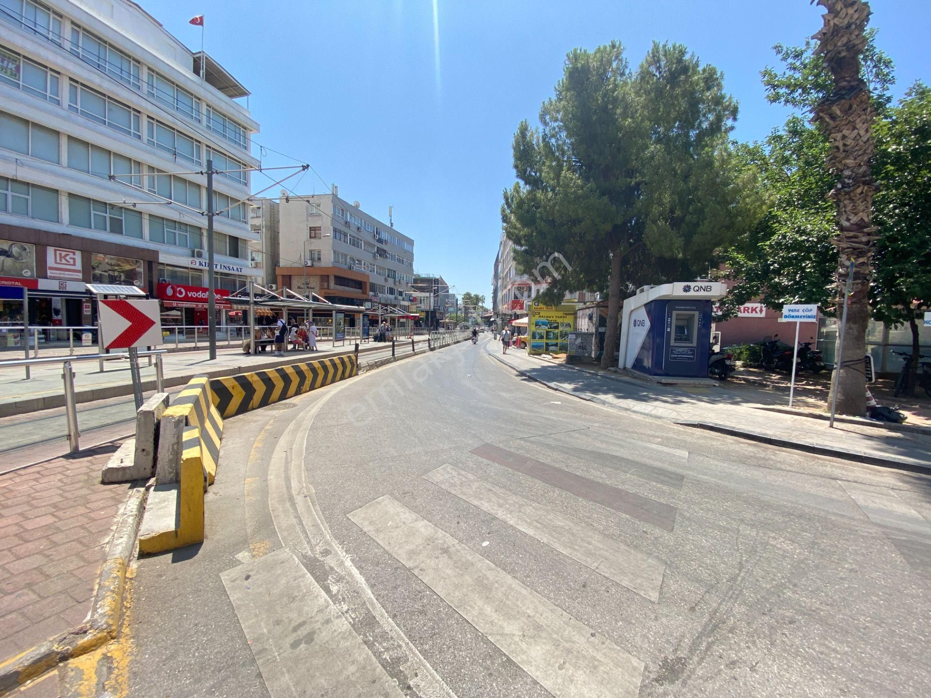 İsmetpaşa Tramvay Durağı Önü Geniş Cepheli Devren Kiralık - Görsel 19