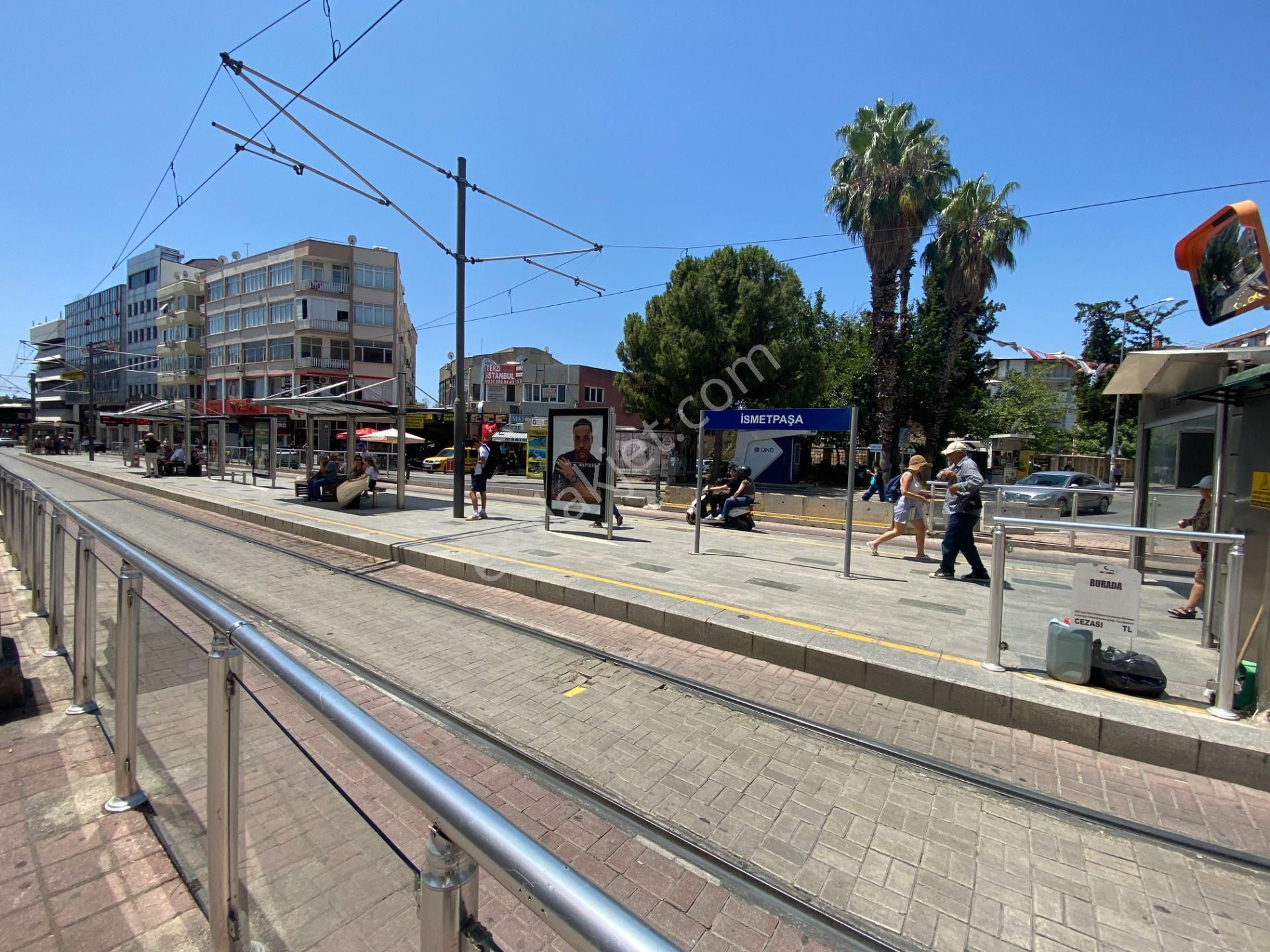 İsmetpaşa Tramvay Durağı Önü Geniş Cepheli Devren Kiralık - Görsel 15