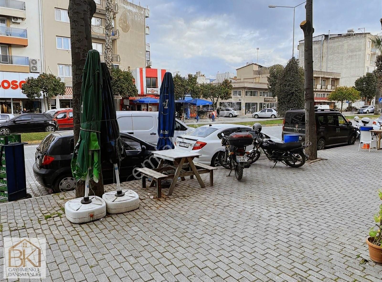 İzmir Selçuk İşlek Cadde Üzerinde Satılık Dükkan