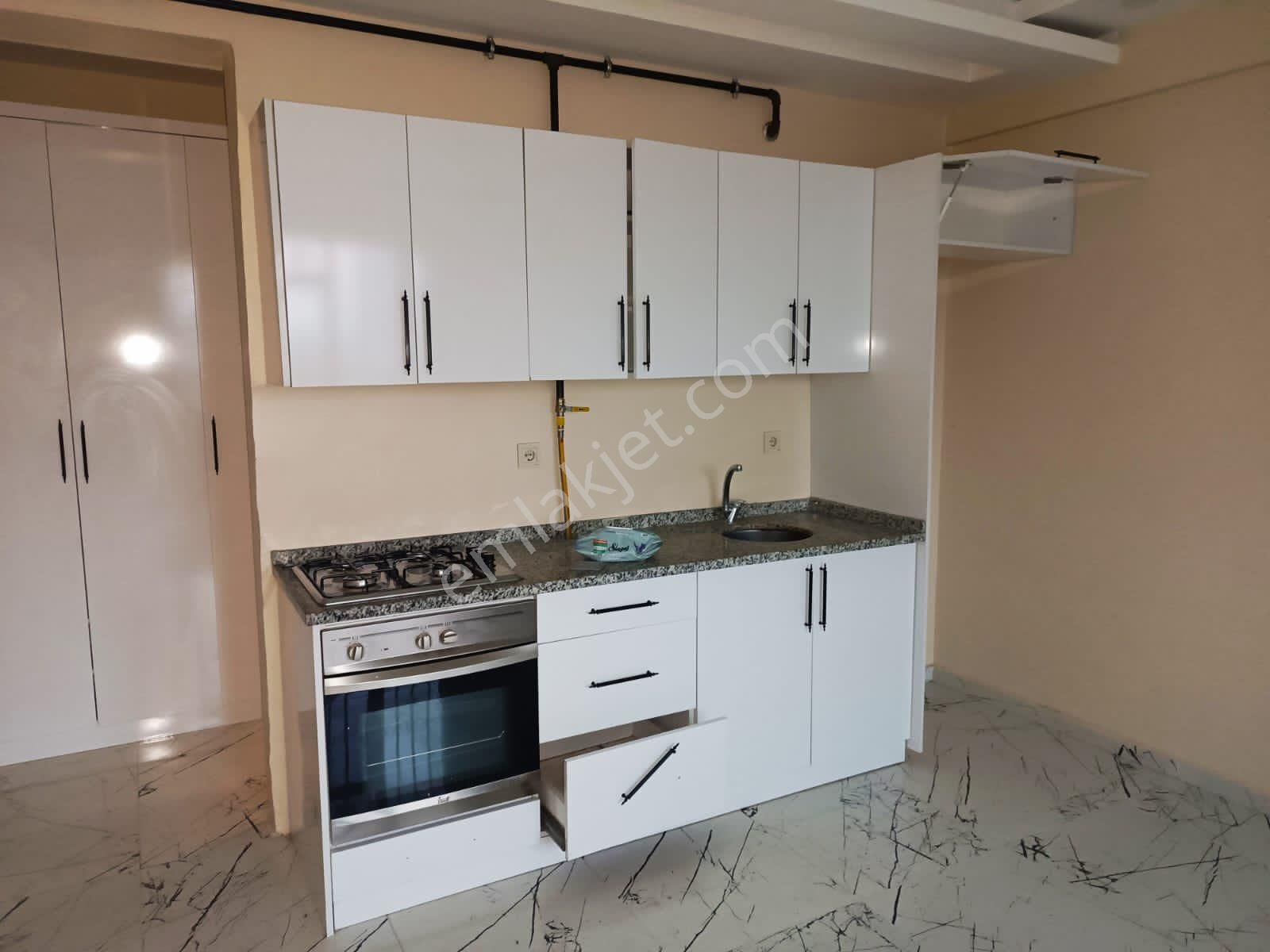 Acil Emlak’tan 2.35’te Kiralık Daire