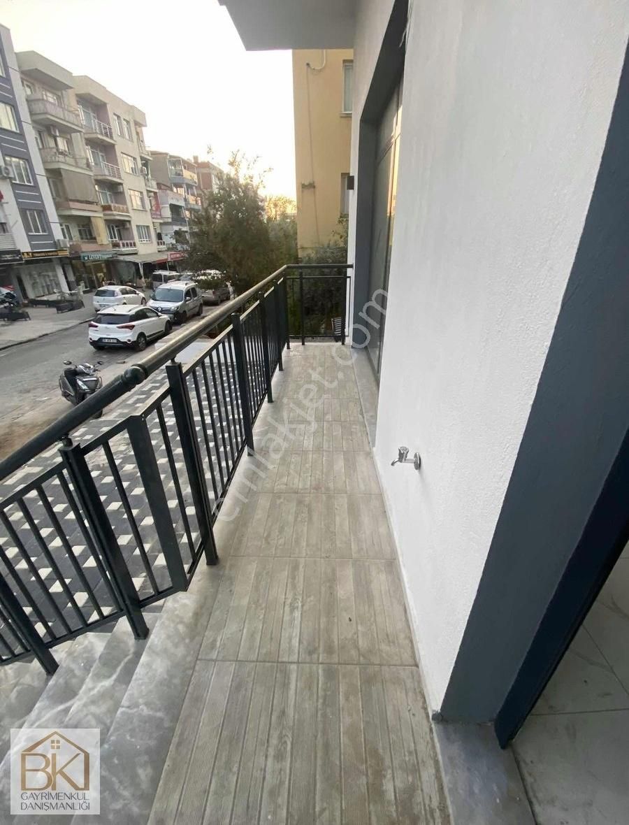 Selçuk-çarşı Merkezde Kiralık 65 M2 Geniş Dükkan