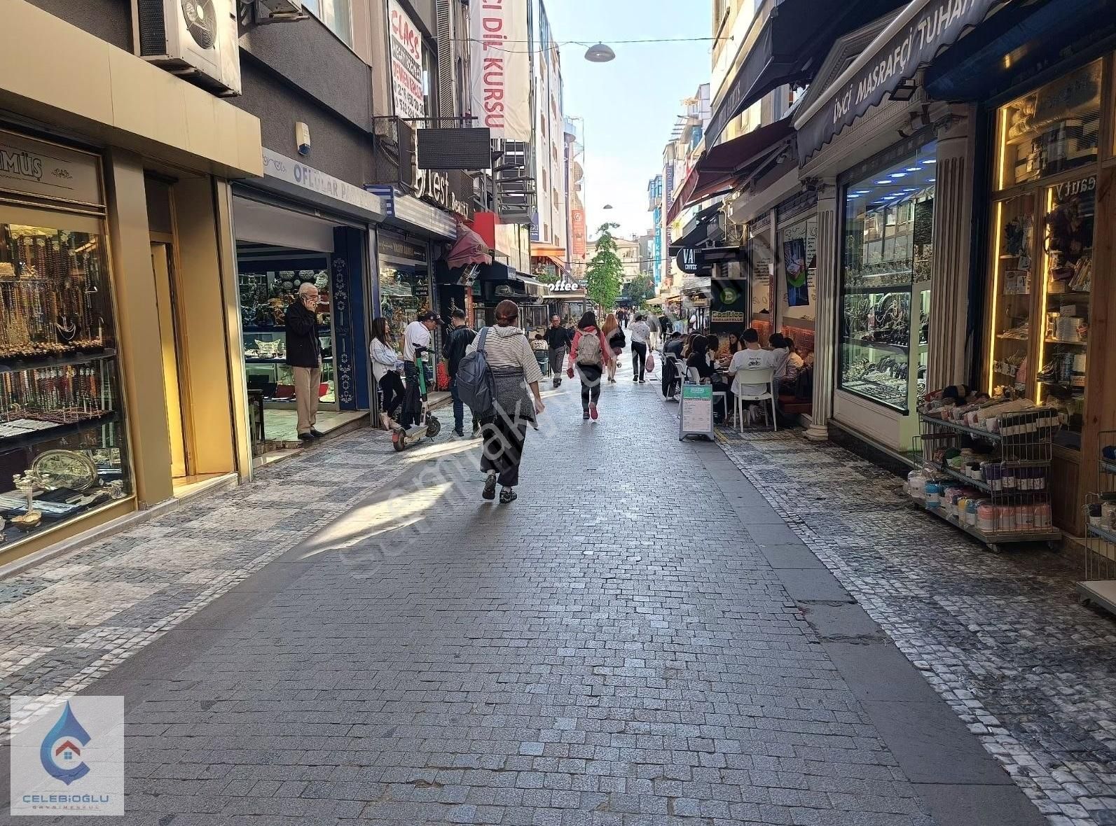 Çelebioğlu'ndan Kadıköy'ün Kalbinde 190 M2 Kiralık Dükkan