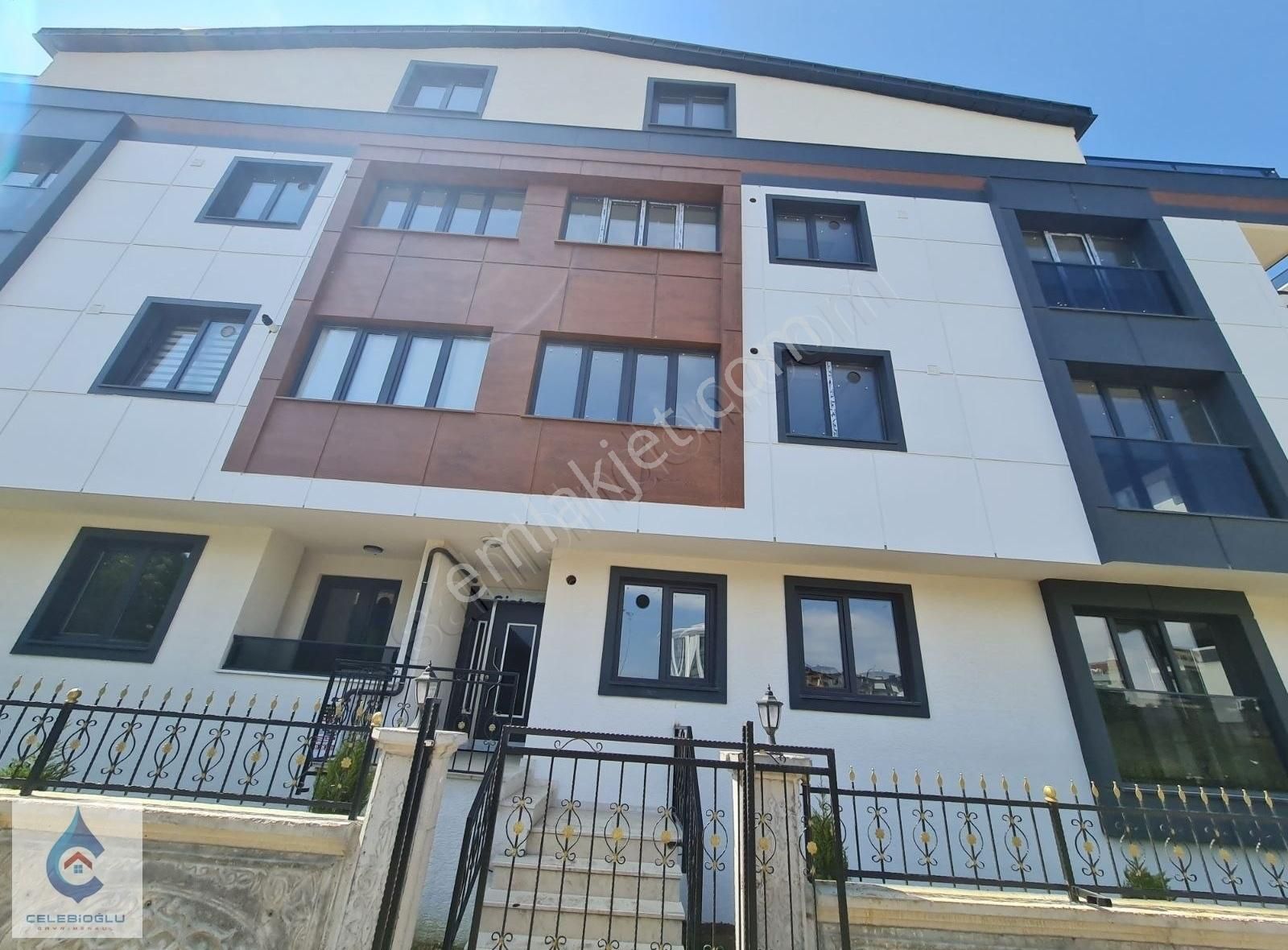 Bayramoğlunda Süper Lüx Deniz Manzaralı Kaçırılmaz Daireler