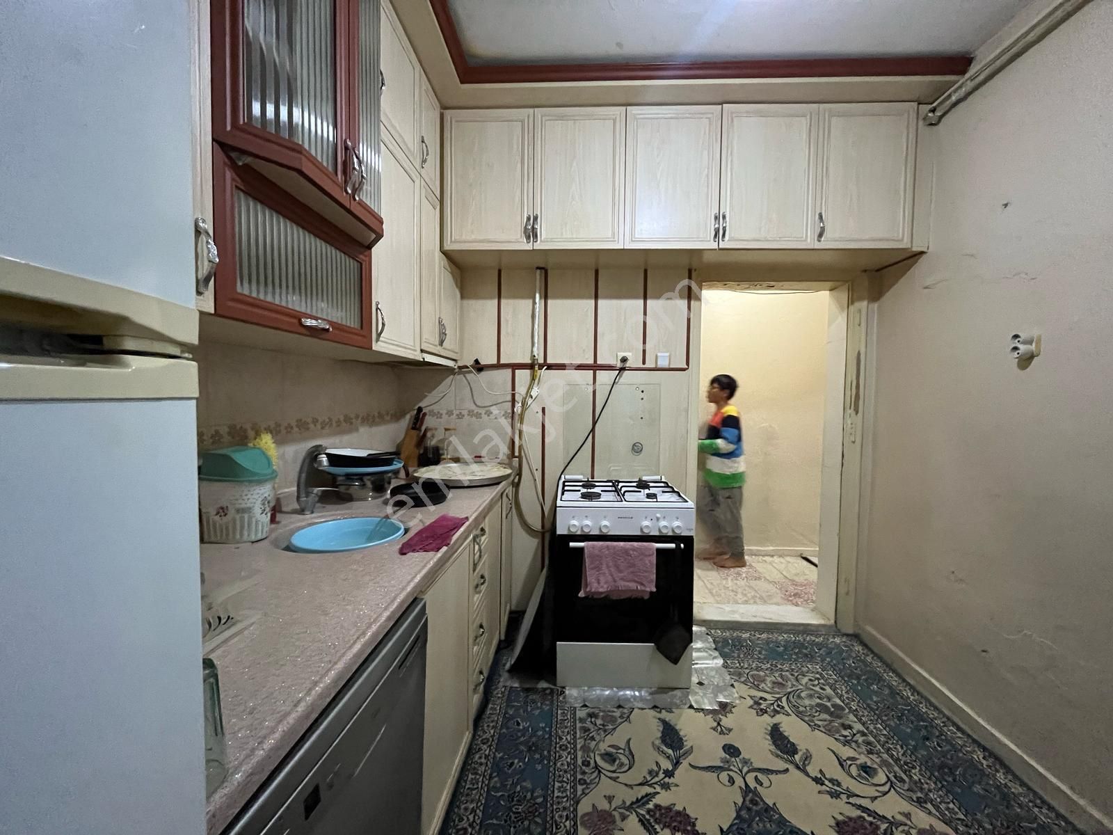 Cumhuriyette 3+1 Giriş Kat Kombili Kat Mülkiyetli Daire