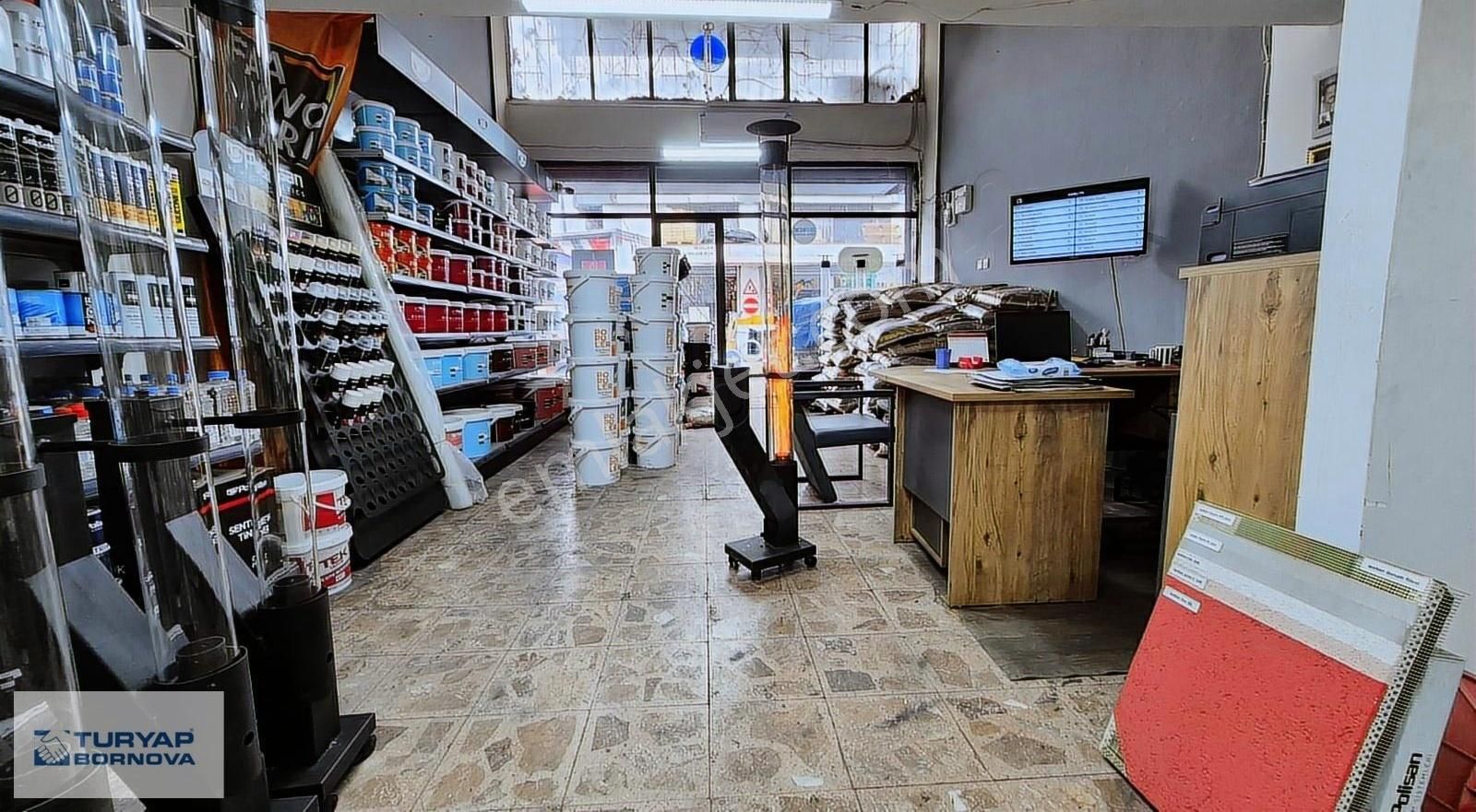 Gıda Çarşısında Devren Boya Bayi Ve Hırdavat