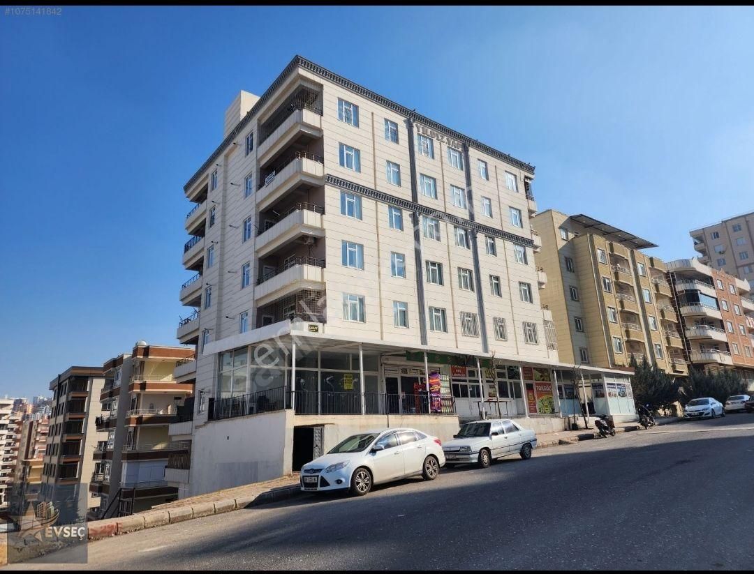 Evseç Emlak'tan Acill Satılık 2+1 Daire
