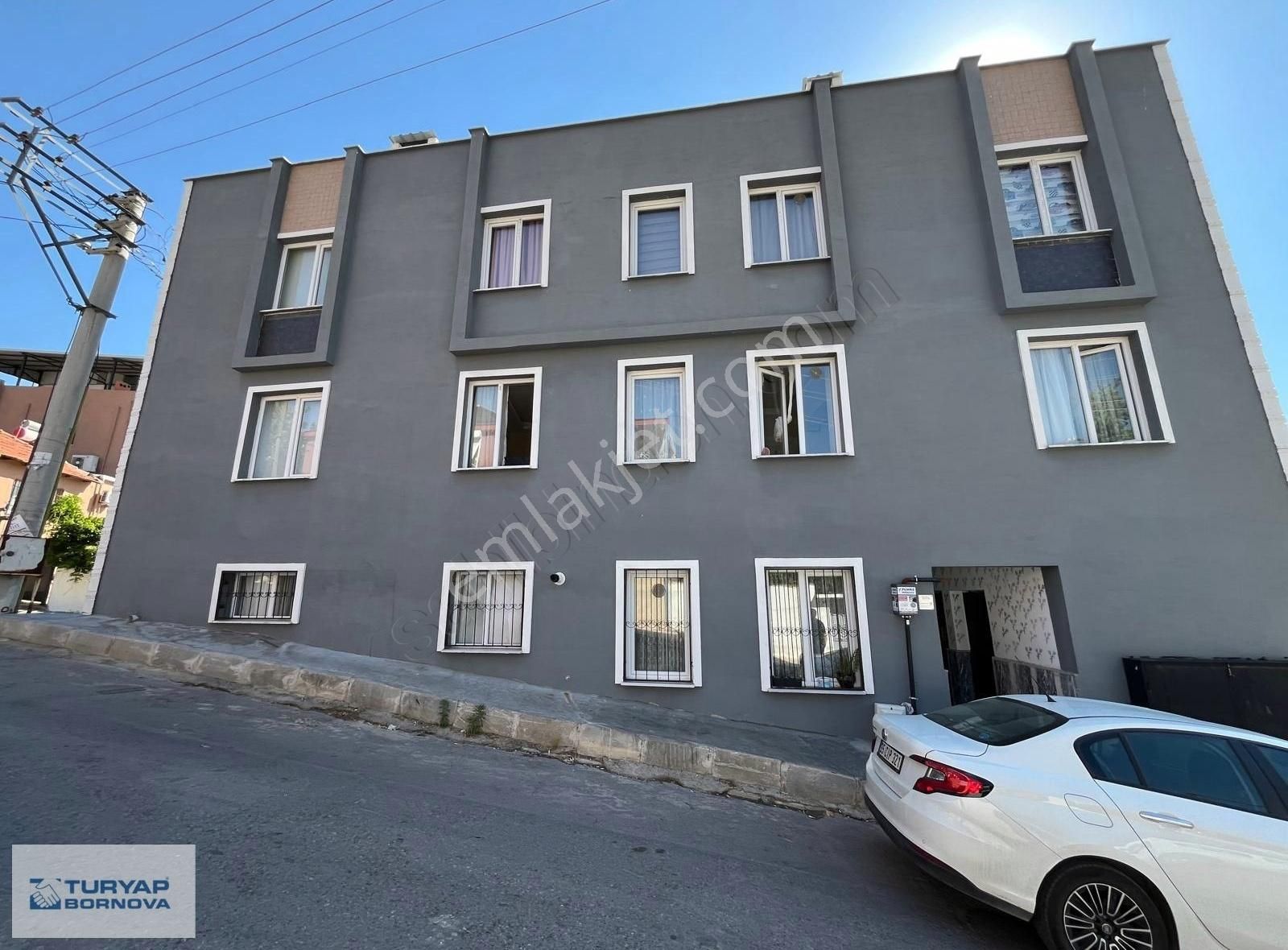 İzmir Çiğili Yakakentte 3+1 Satılık Daire