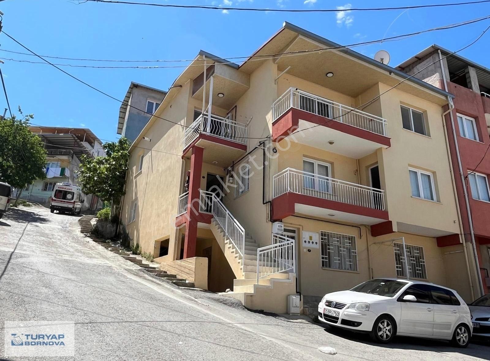 Bornova Altındağda Satılık Daireler Ve 3 Katlı Bina