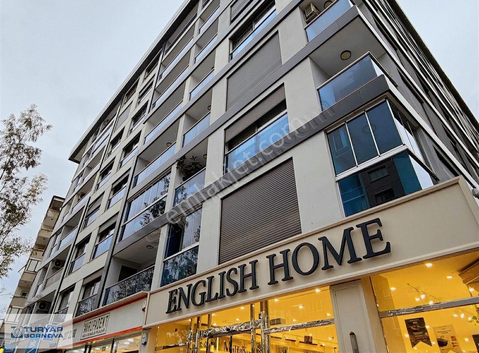 Turyap'tan Yaşam Sitesi'nde Satılık Köşe Ara Kat 3+1 Daire