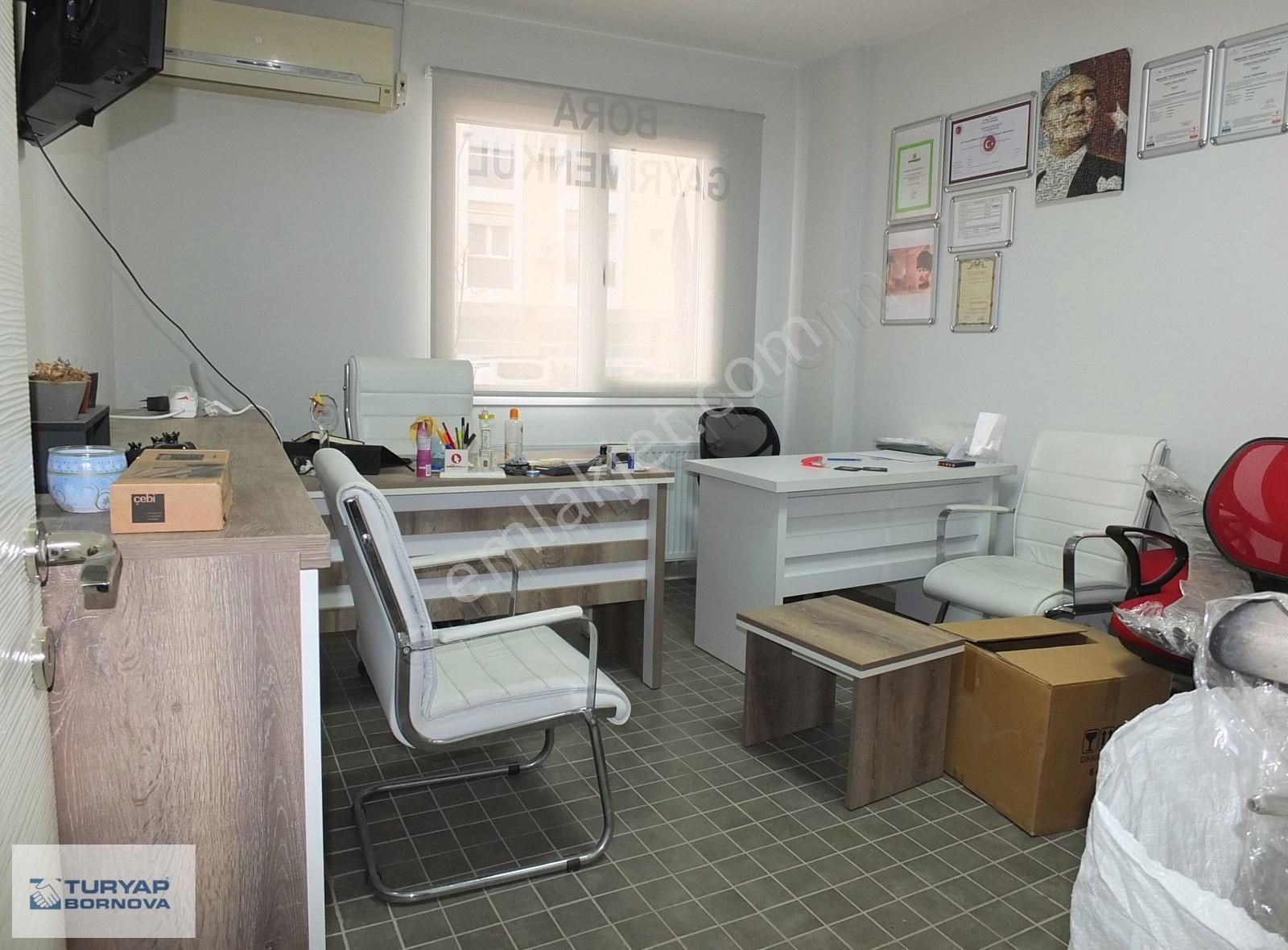 Turyap'tan Bornova Merkezde Kiralık 1+1 İşyeri - Ofis