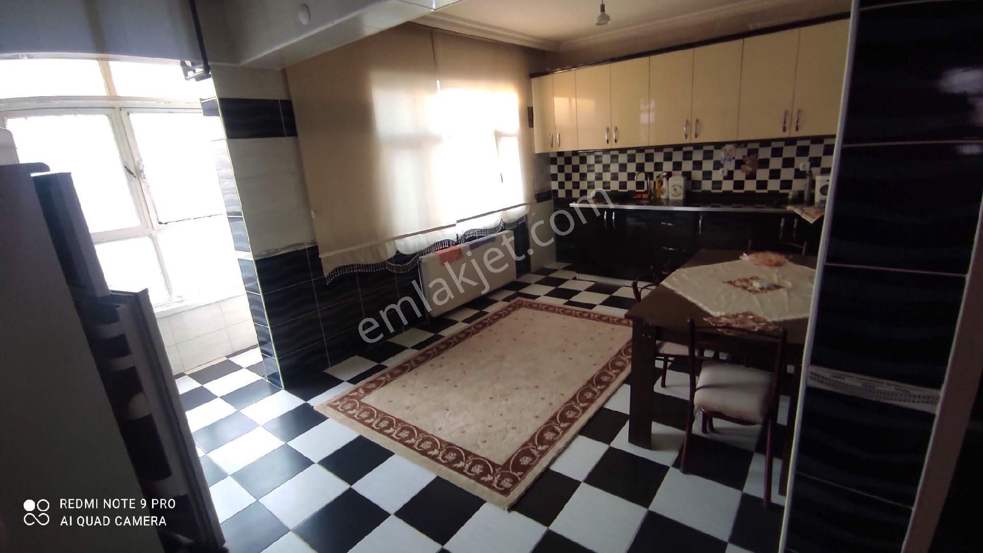 Ofis Merkezi Lokasyon'da 2+1 Kiralık Daire