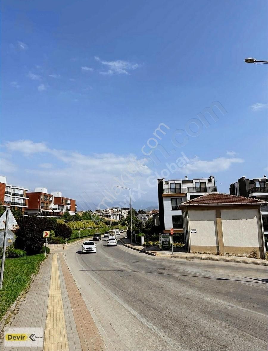 Devırx'den Hakimiyet Caddesi'nde Hazır Müşterili Geniş Cafe