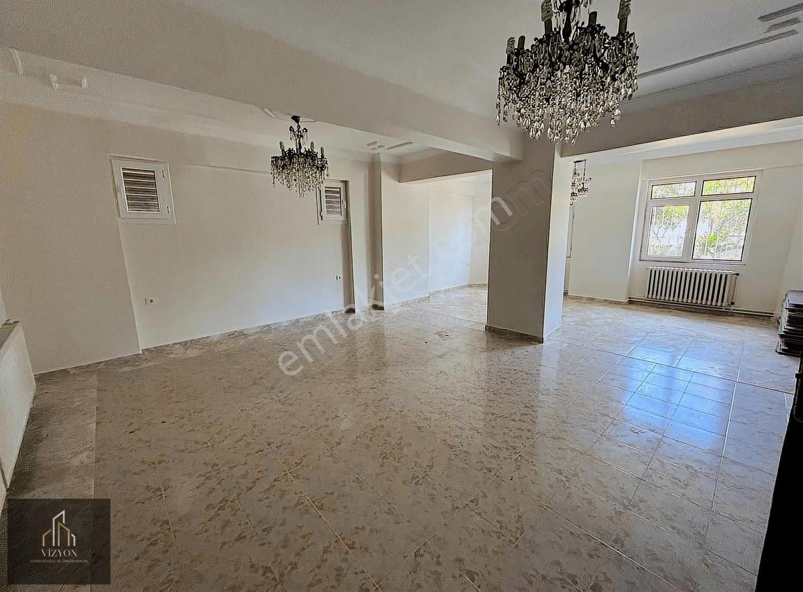 Vizyon Gayrimenkul Den Bahçelievler Sitesi Kiralık 5+1 Villa