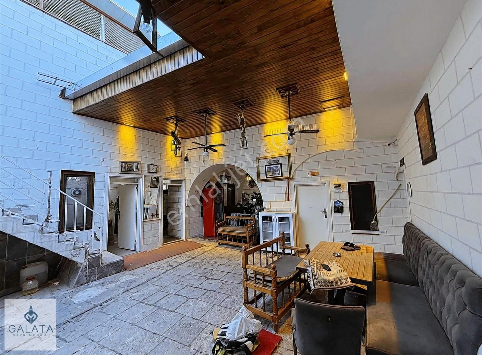 Galata Gayrimenkul'den Beykapısında Satılık Bakımlı Müstakil Ev