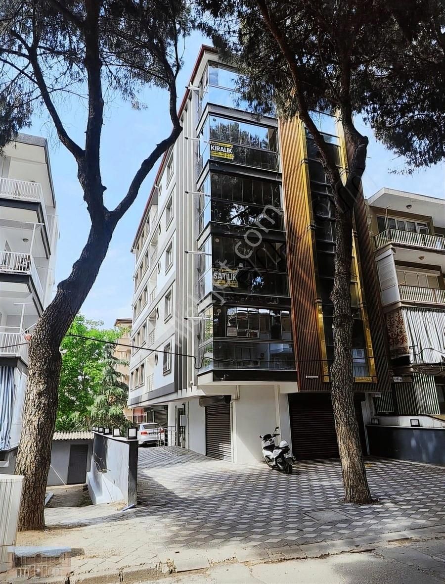 Satılık Namık Kemalde 2+1 85 M2 Doğalgazlı Sıfır Ara Kat