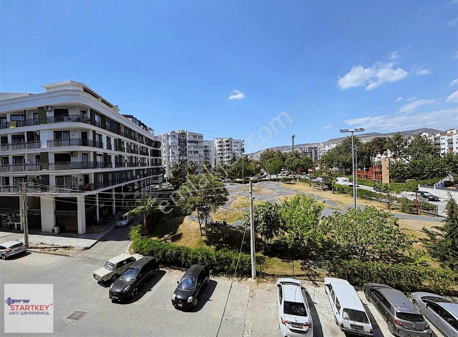 Atakent Yalı Mahallesinde Kapalı Mutfak Sıfır 2+1 Satılık Daire