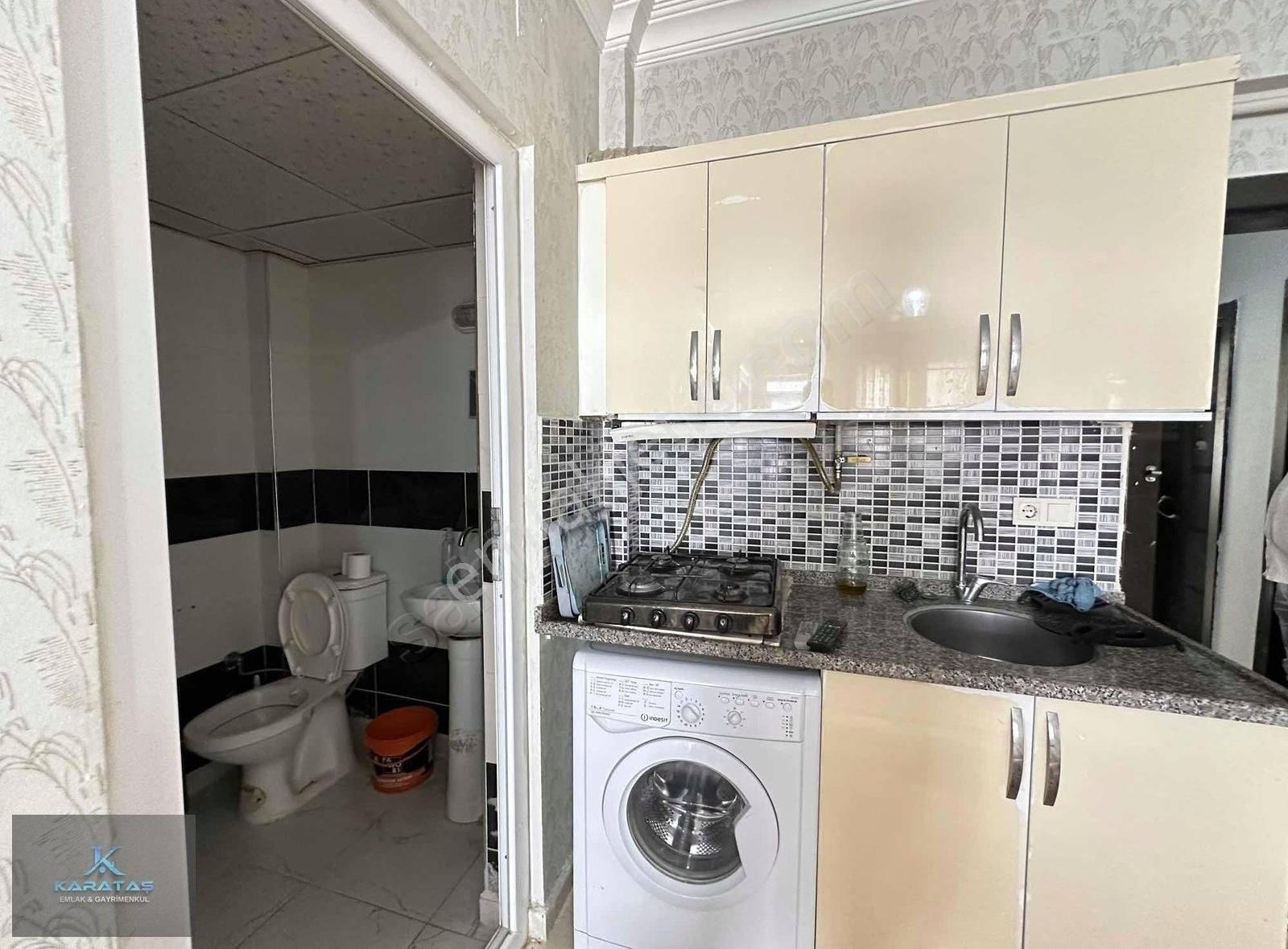 Üniversite Civarı Satılık 2+1 Stüdyo Daire