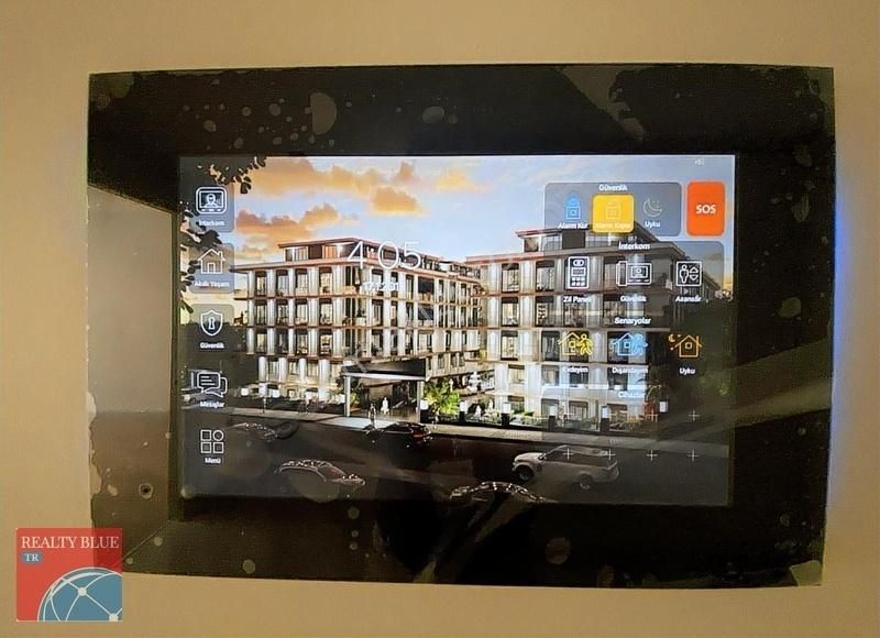 Suat Aşkın'dan Empıre Sea Sitesinde Satılık 1+1 Daire