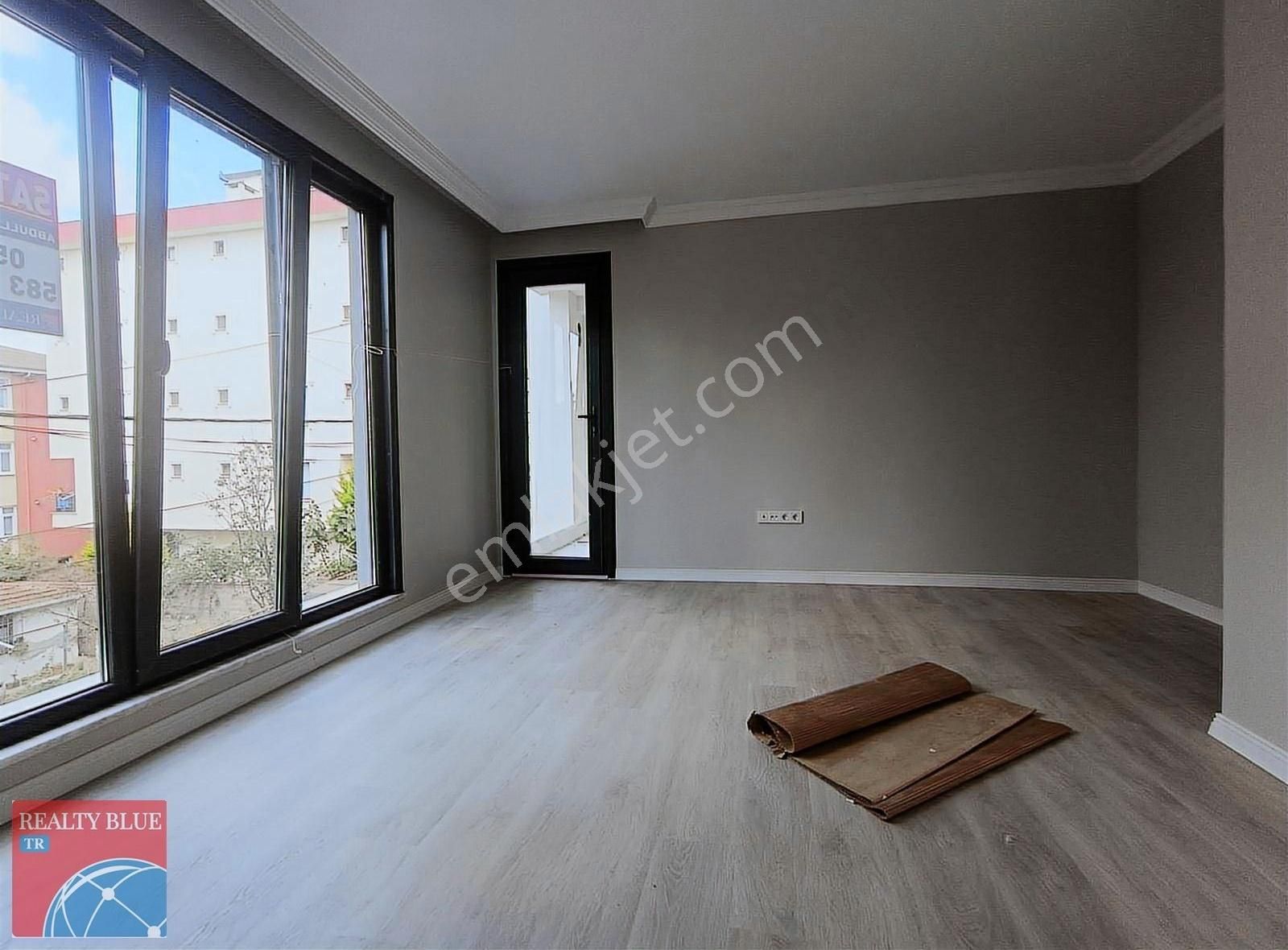 Sancaktepe Tek Daire Üzerinde Yapılmış 2+1 Kullanışlı Yeni Daire