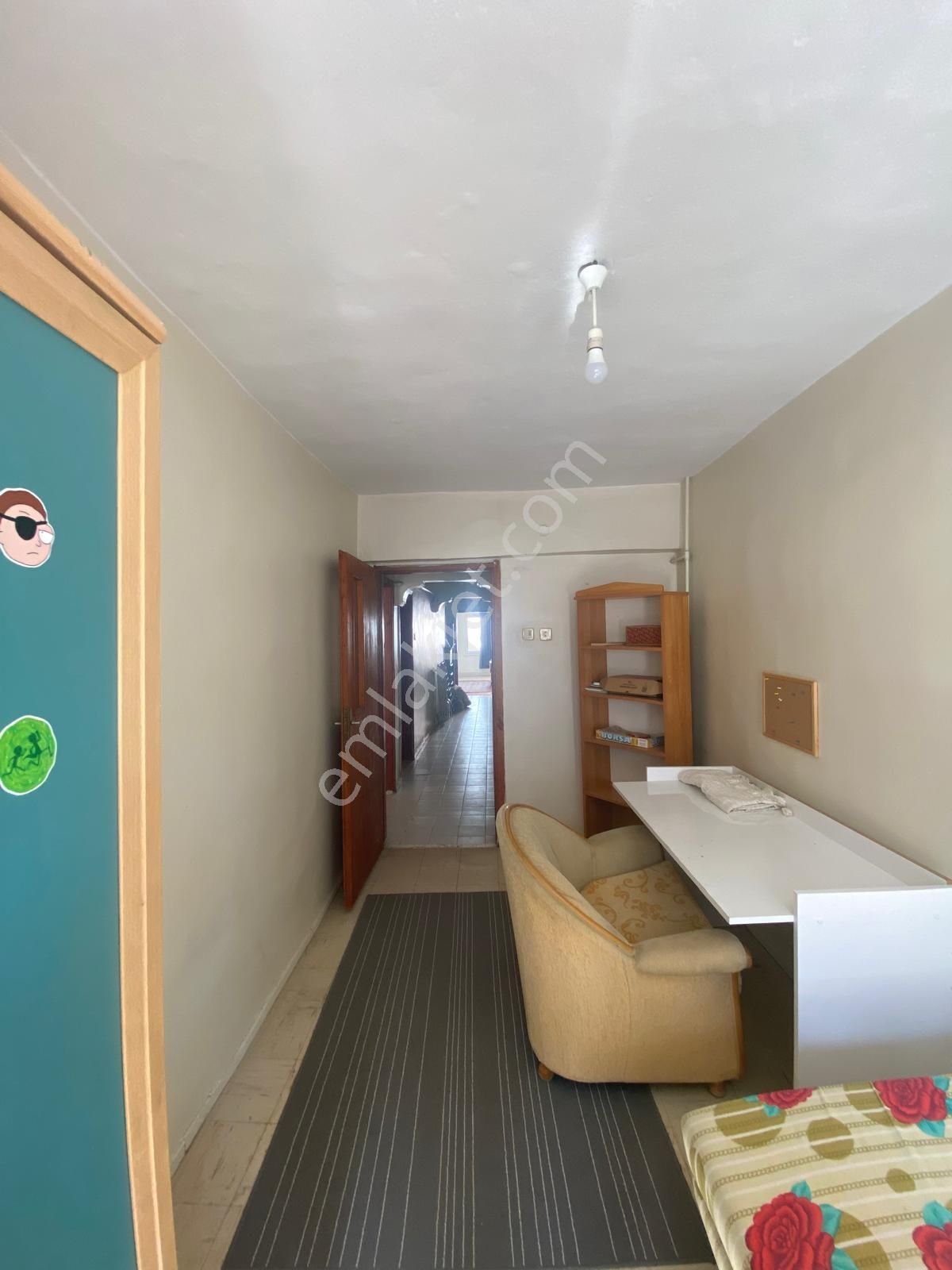 Yenibağlar'da Üniversiteye Çok Yakın Kiralık 2+1 Geniş Daire