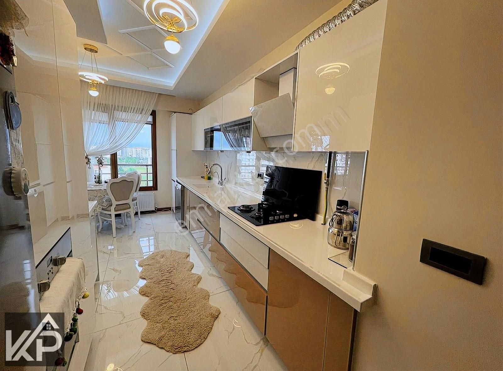 Seyrani Mah. Ultra Lüxs 4+1 Konforlu Ve Kullanışlı Satılık Daire