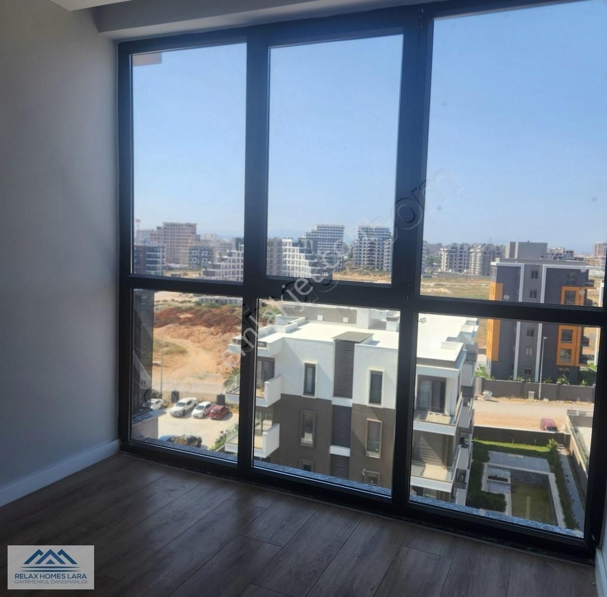 Altıntaş Da 7/24 Güvenlikli Havuzlu Lüks Site De Satılık 1+1 - Görsel 10