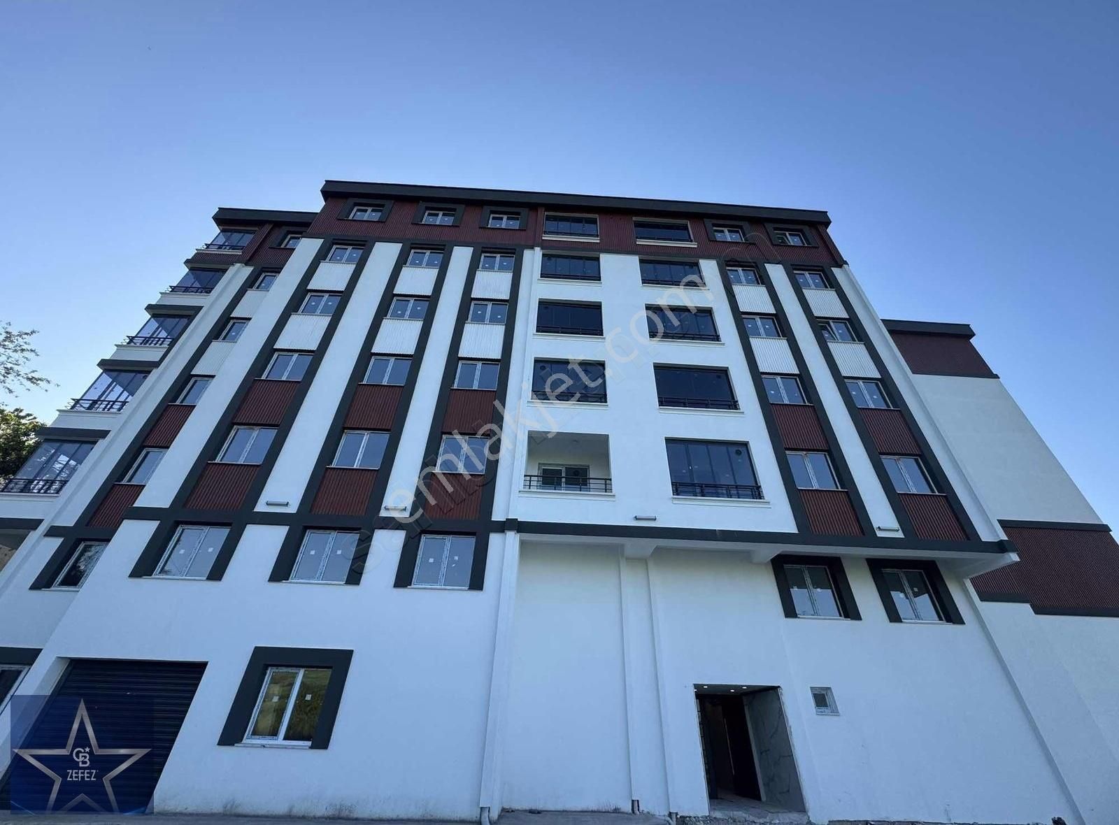 2+0 Sıfır Ful Eşyalı Satılık Ara Kat Daire