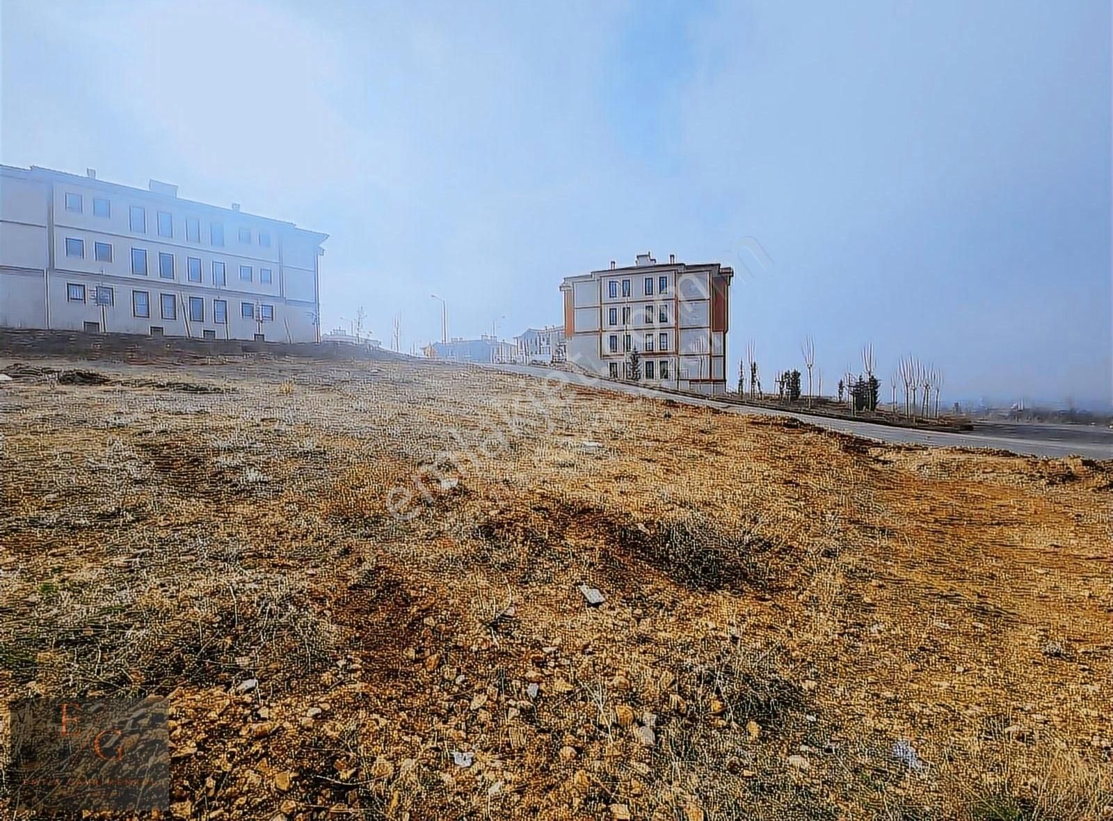 Emtiadan Kaynarca Tokinin Yanı Başında 680 M2 3 Kata İmarlı Arsa