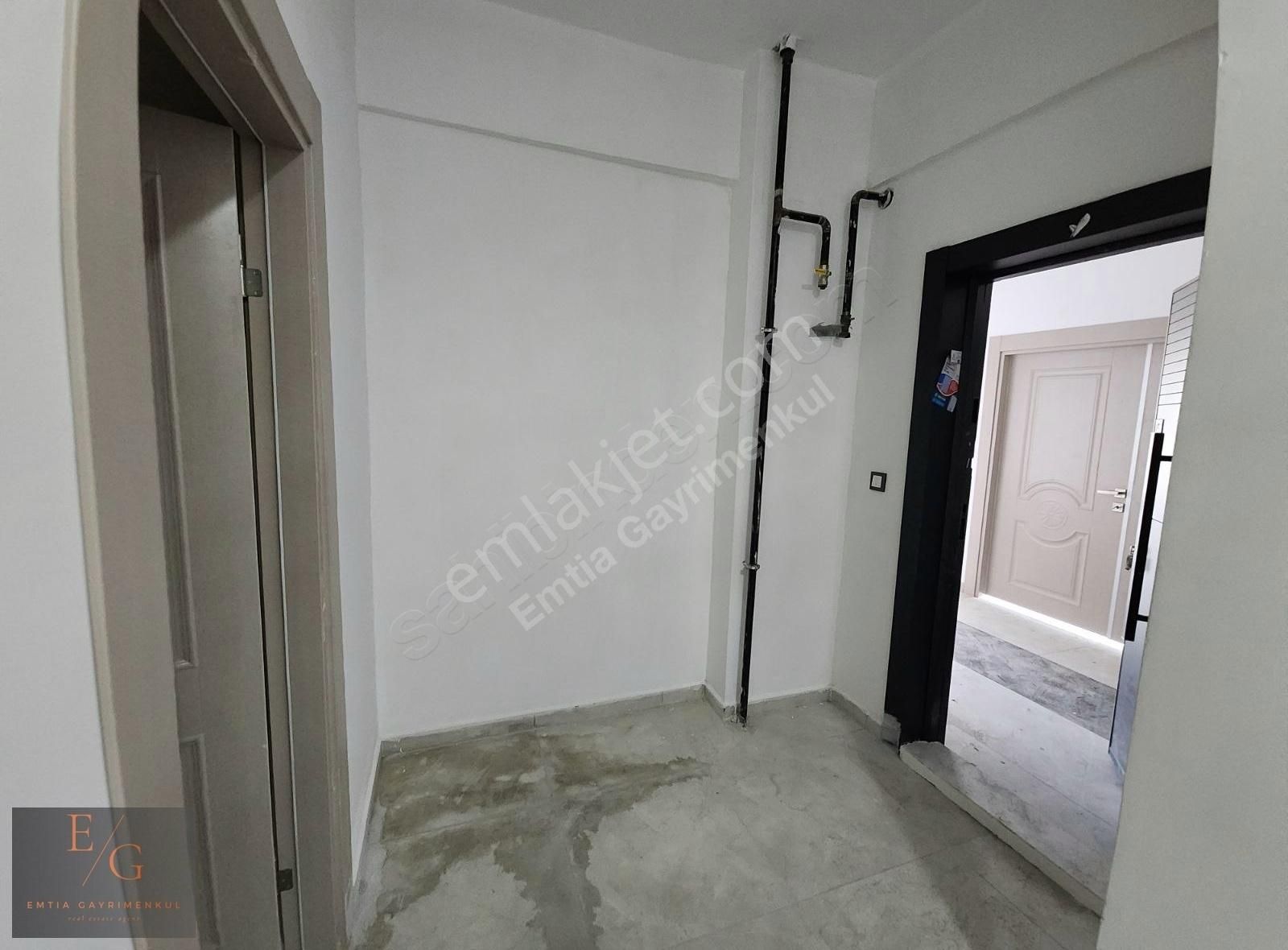 Emtia'dan Güngörde Sıfır Binada H*sarsız 3+1 Arakat Daire