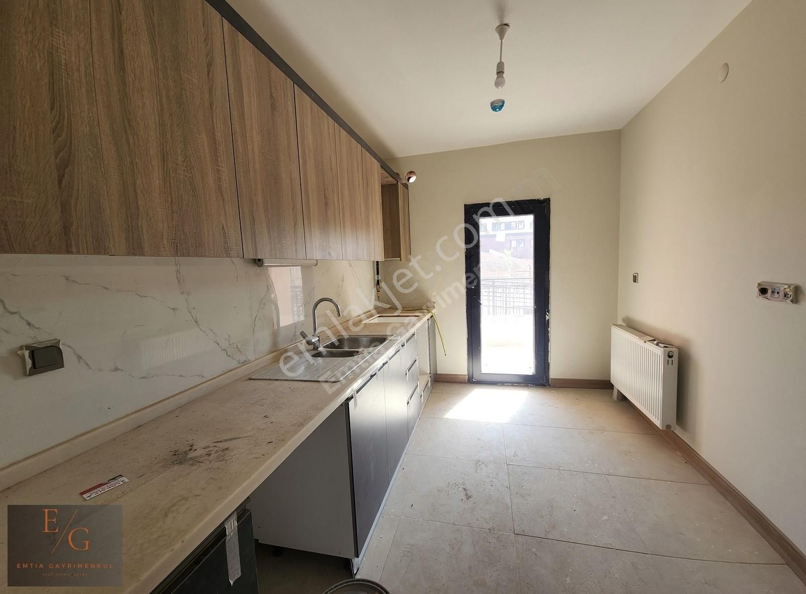 Emtia'dan İkizce'de 2.bölge 2.etap 3+1 Kiralık Daire
