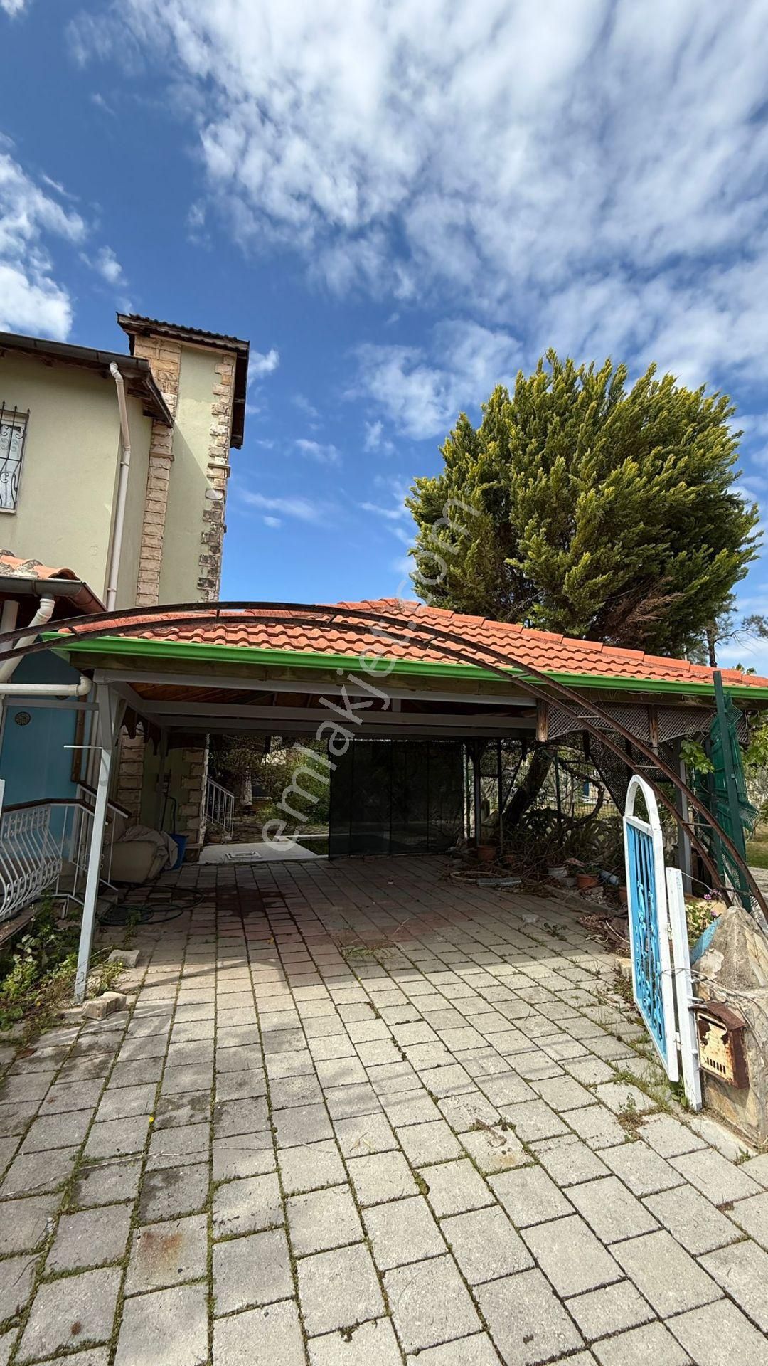 Stop’tan Foça 4+1 Otoparklı Dubleks Villa