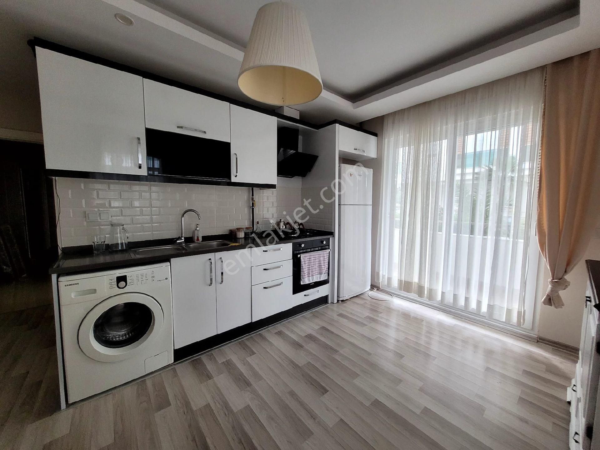 Sarısuda Lüks Sıte İçerisinde Giriş Kat 1+1 Eşyalı Kiralik Daıre