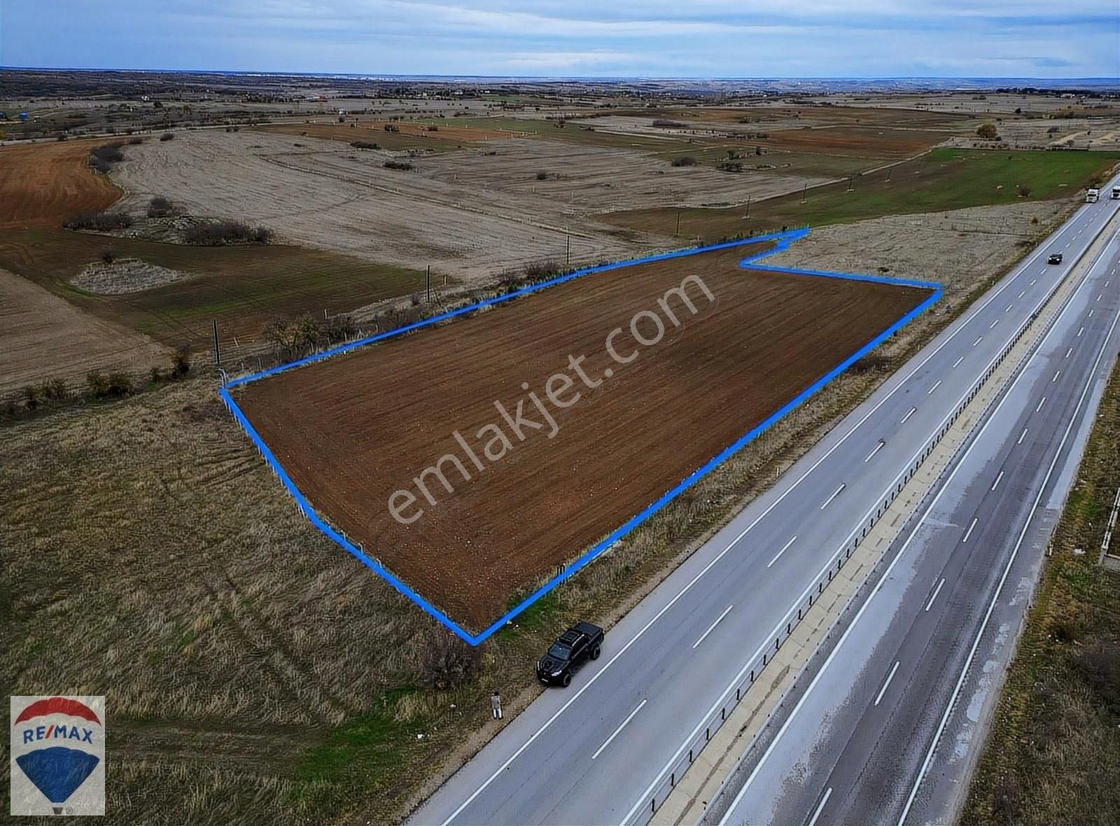 Kırklareli Merkez-dereköy Otoyolu Üstü Satılık 8568 M2 Tarla