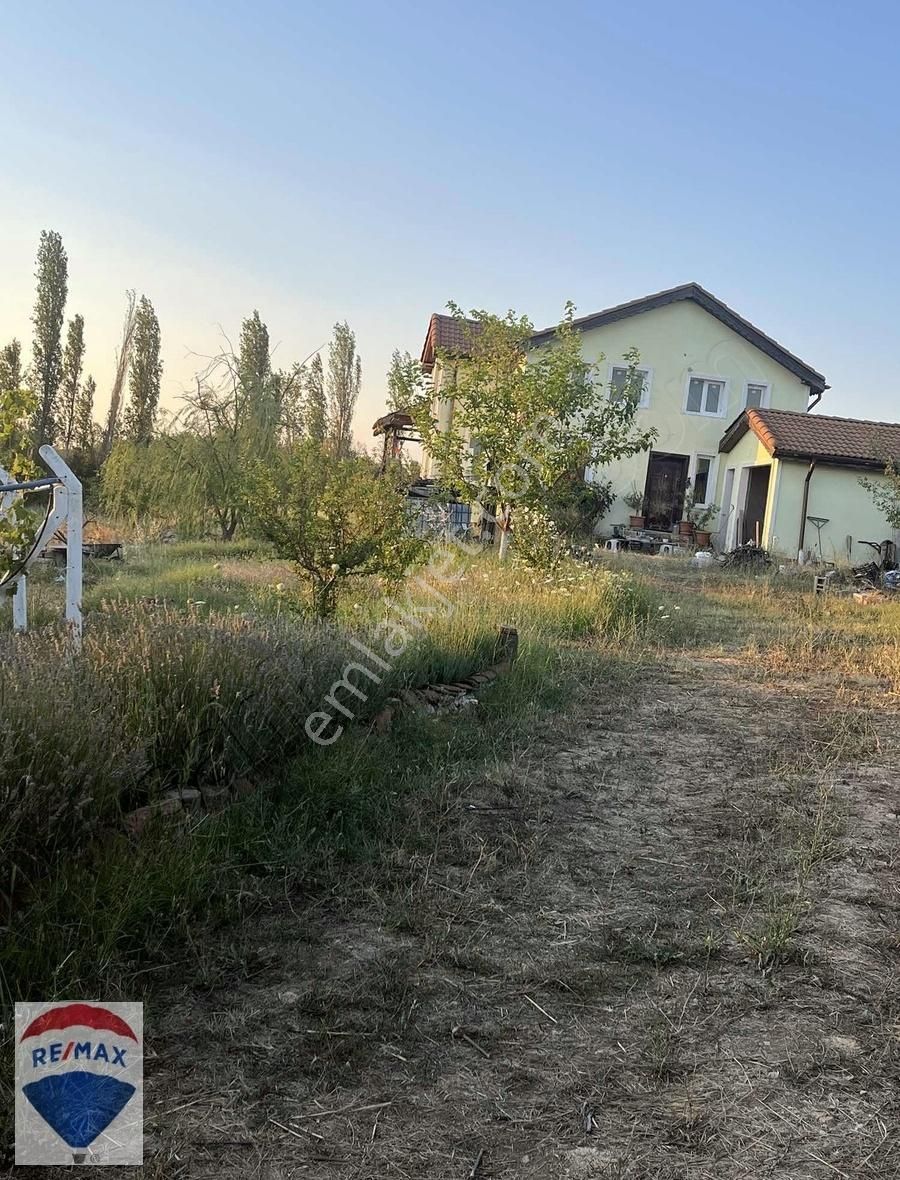 Kırklareli Merkez Üsküp'te Re/max Ekinox'tan Satılık Villa