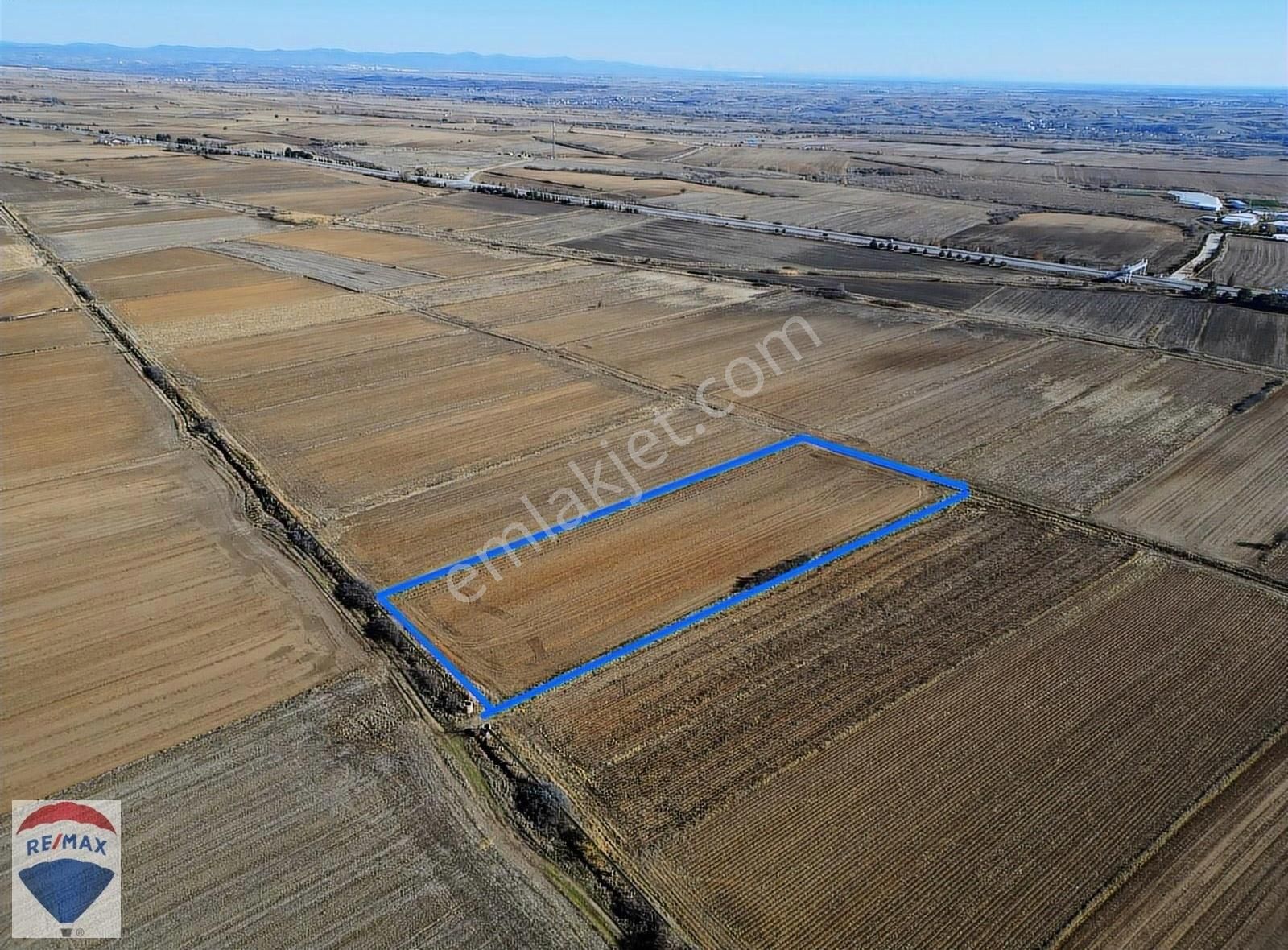 Remax'tan Kırklareli, Kavaklı-yol'a Cephe Satılık 9000 M2 Tarla