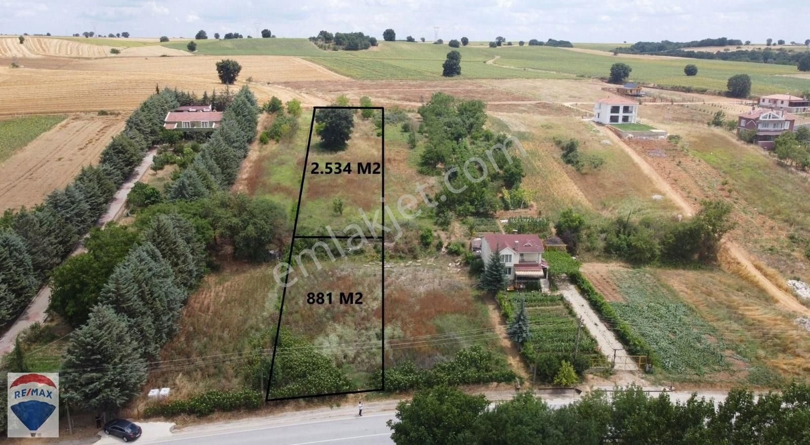 Lüleburgaz Pınarhisar Arasında Ataköy'e 300 Mt Mesafede ️arsa️