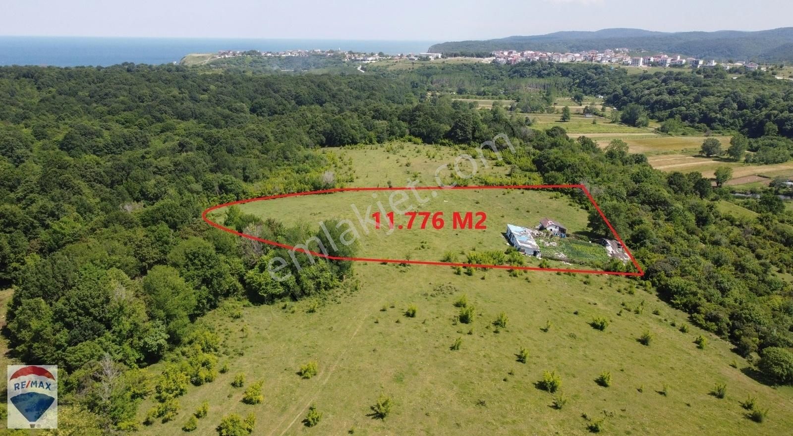 Kıyıköy'de Güzel Konumda Satılık 11.776 M2 Arazi