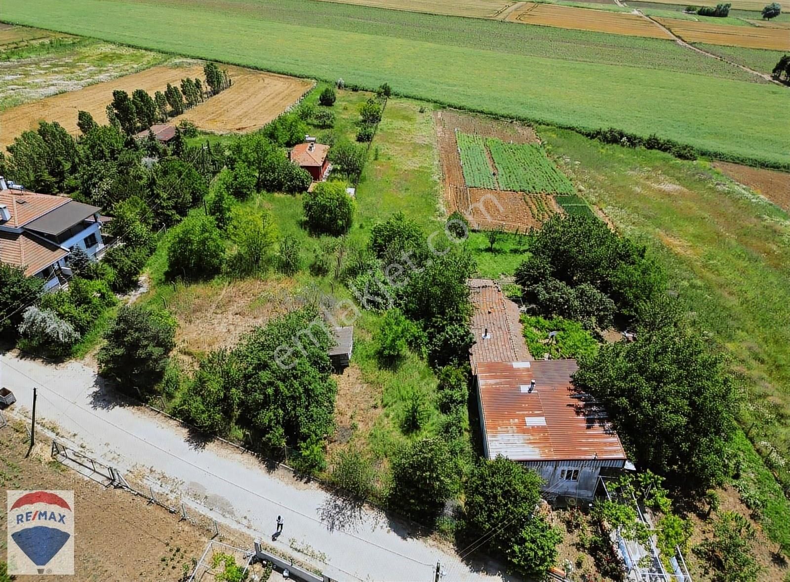 Muratlı Aydınköy'de Satılık 2000 M2 Villa İmarlı Arsa, %75 Emsal